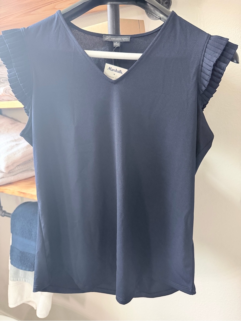 NWT Adrianna Papell Navy Pleated Flutter Sleeve V Neck Blouse Small
